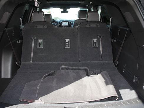 Used 2023 Chevrolet Traverse Premier w/ Redline Edition image 24