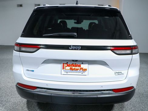 Used 2023 Jeep Grand Cherokee 4WD 4xe image 8