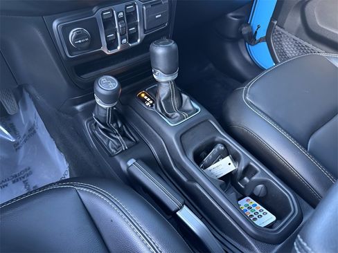 Used 2021 Jeep Wrangler Unlimited Sahara image 22