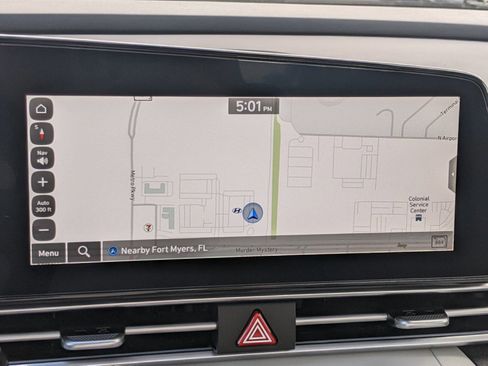 New 2025 Hyundai Elantra Limited image 28