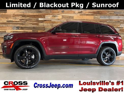 Used 2025 Jeep Grand Cherokee Limited w/ Black Appearance Package AWD/4WD image 1
