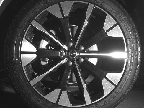 New 2026 Volvo XC60 B5 Plus w/ Protection Package Premier image 37