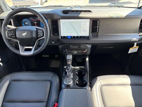 New 2026 Ford Bronco Badlands image 4