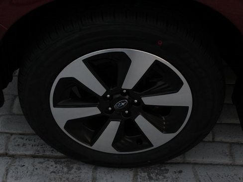 Used 2018 Subaru Forester 2.5i Premium w/ All-Weather Package image 41