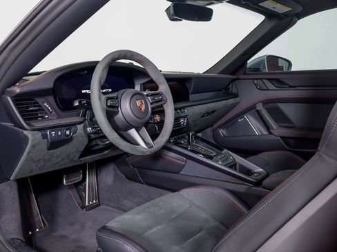Certified 2026 Porsche 911 Targa 4 GTS w/ Premium Package AWD/4WD image 5