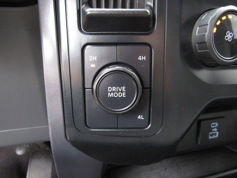 Used 2023 Ford F150 XLT image 18