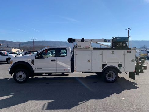 Used 2019 Ford F550 2WD SuperCab Super Duty image 5