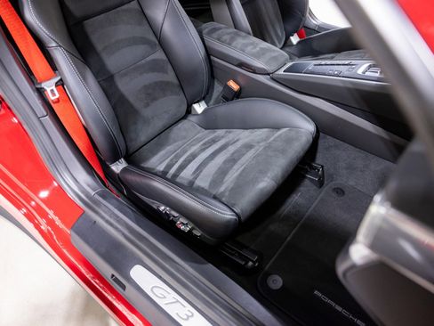 Used 2018 Porsche 911 GT3 w/ Sport Chrono Package image 31