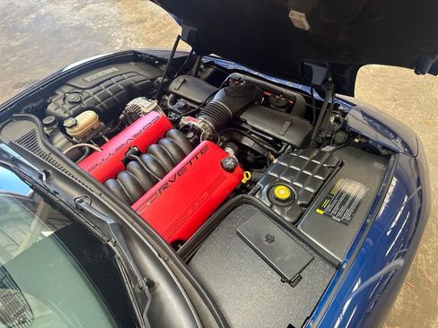 Used 2004 Chevrolet Corvette Z06 w/ Z06 Preferred Equipment Group RWD image 35