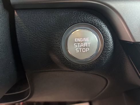 Used 2025 Kia Telluride S FWD image 29