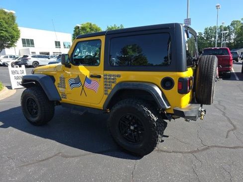 Used 2020 Jeep Wrangler Sport AWD/4WD image 9
