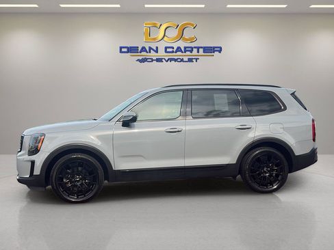 Used 2022 Kia Telluride EX w/ EX Premium Package AWD/4WD image 2