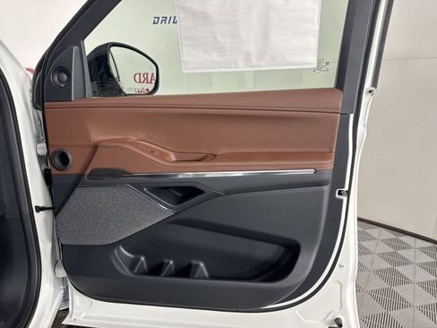 New 2025 Lincoln Navigator Reserve image 23