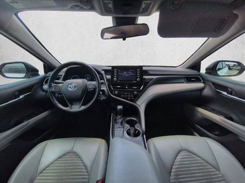 Used 2023 Toyota Camry SE FWD image 15