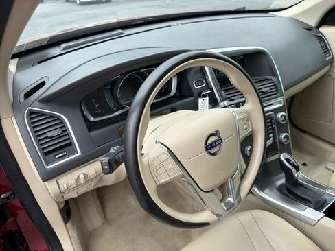 Used 2016 Volvo XC60 T5 Premier AWD/4WD image 15