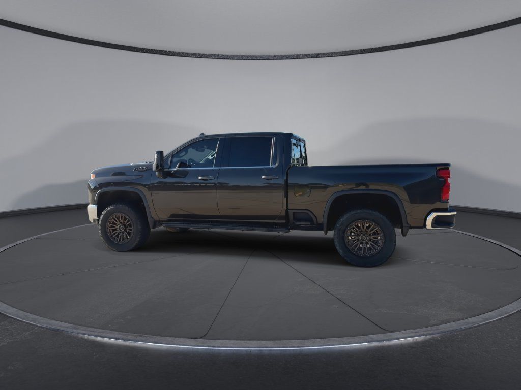 Used 2021 Chevrolet Silverado 2500 LTZ w/ LTZ Convenience Package AWD/4WD image 6