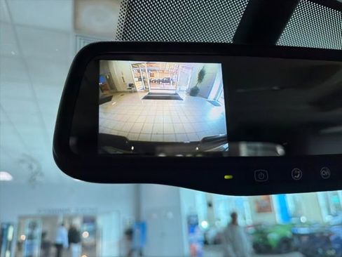 Used 2013 Chevrolet Avalanche LT w/ Suspension Package, Off-Road image 29