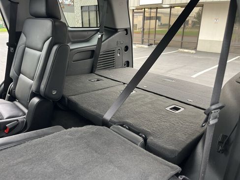 Used 2018 Chevrolet Tahoe Premier image 38