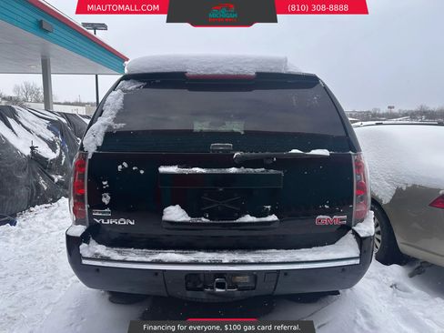 Used 2011 GMC Yukon Denali image 5