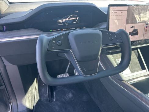 Used 2022 Tesla Model X image 27