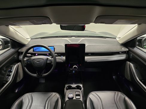 Used 2024 Ford Mustang Mach-E Premium image 19