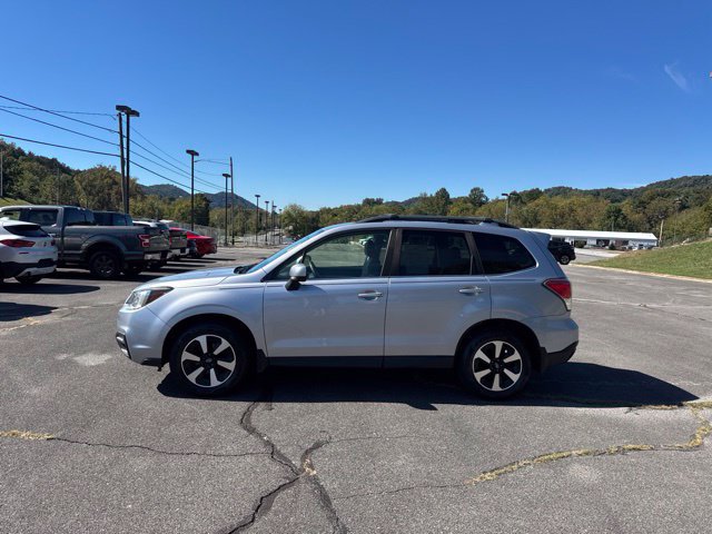 Used 2017 Subaru Forester 2.5i Limited AWD/4WD image 5