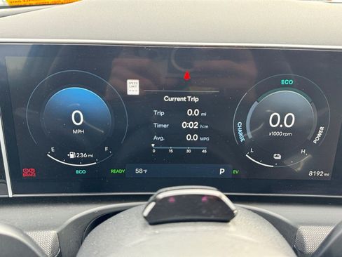 Used 2025 Hyundai Tucson Limited AWD/4WD image 16