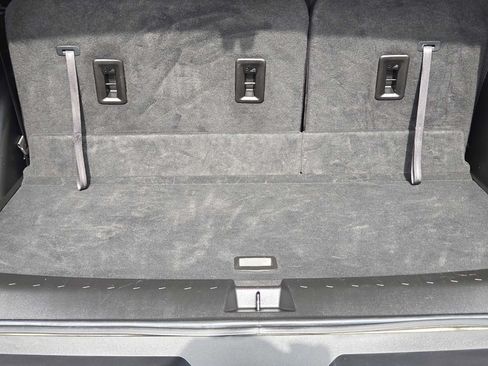 Certified 2023 Chevrolet Traverse LT w/ LT Premium Package FWD image 33