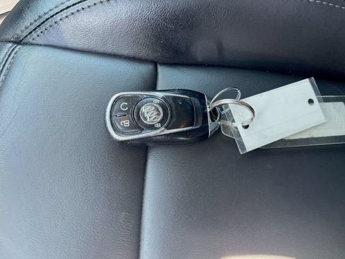 Used 2018 Buick Encore Essence FWD image 32