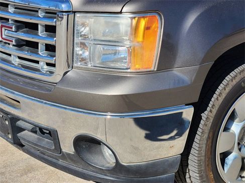 Used 2011 GMC Sierra 1500 SLE w/ Power Tech Package image 9