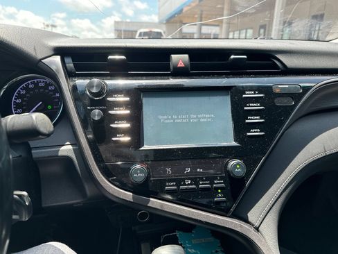 Used 2019 Toyota Camry SE w/ Carpet Mat Package FWD image 23