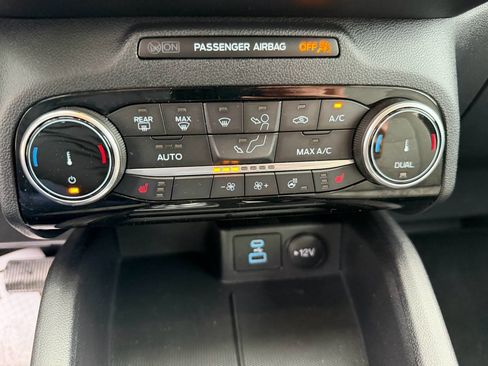 Used 2022 Ford Escape SE w/ Convenience Package AWD/4WD image 10