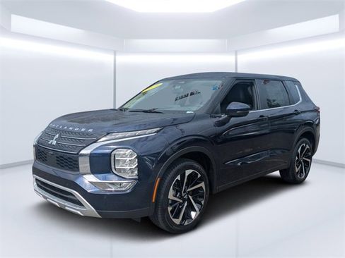 New 2025 Mitsubishi Outlander SE image 7