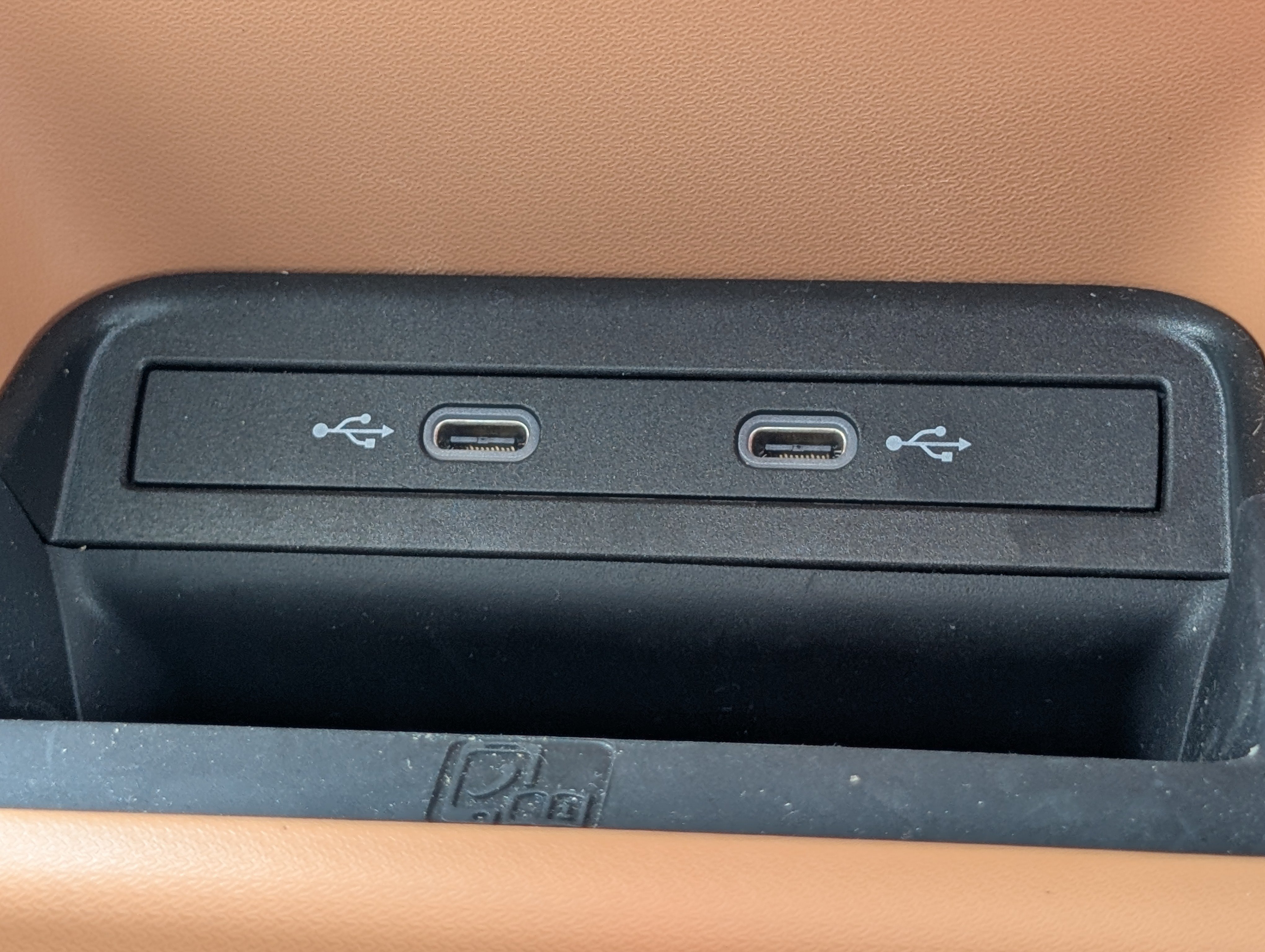 Used 2025 Volkswagen ID. Buzz 1st Edition AWD/4WD image 28