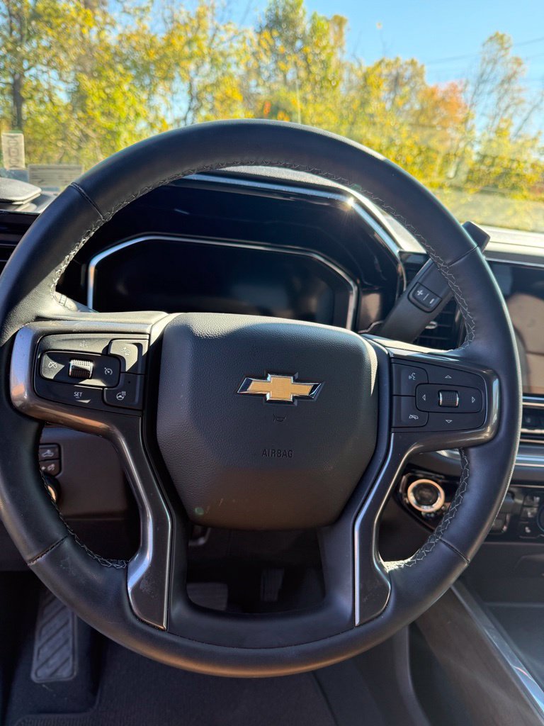 Used 2025 Chevrolet Silverado 2500 High Country w/ High Country Premium Package AWD/4WD image 13