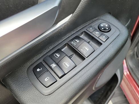 Used 2021 RAM 1500 Big Horn RWD image 13