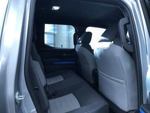 Used 2025 Toyota Tacoma TRD Off-Road image 15