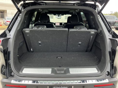 Certified 2025 INFINITI QX60 Autograph w/ Cargo Package image 5