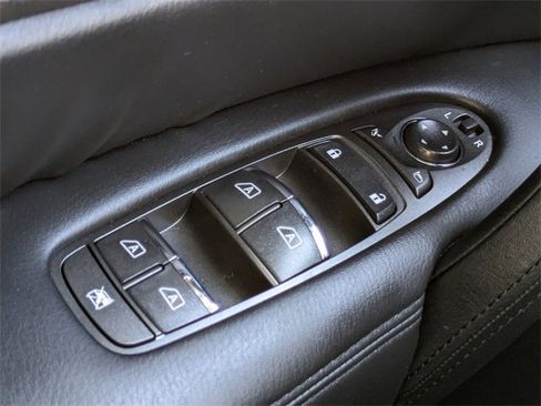 Used 2024 Nissan Armada SL w/ Midnight Edition Package image 28