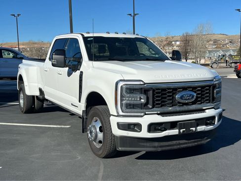Used 2026 Ford F350 Platinum image 4
