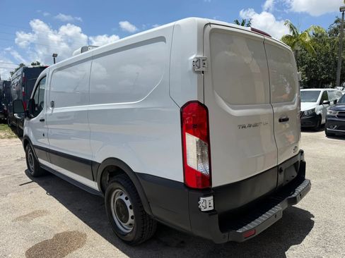 Used 2018 Ford Transit 150 130 Low Roof RWD image 4