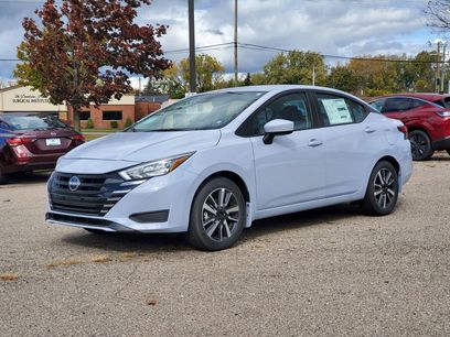 New 2025 Nissan Versa SV w/ Trunk Package
