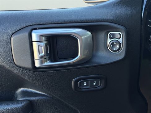 Used 2023 Jeep Wrangler Unlimited Sport image 9