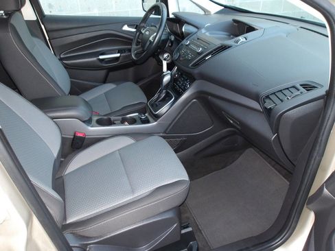 Used 2017 Ford C-MAX SE image 22