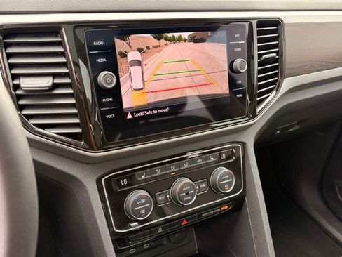Used 2023 Volkswagen Atlas SE w/ Panoramic Sunroof Package FWD image 19