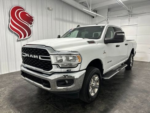 Used 2024 RAM 2500 Big Horn AWD/4WD image 24
