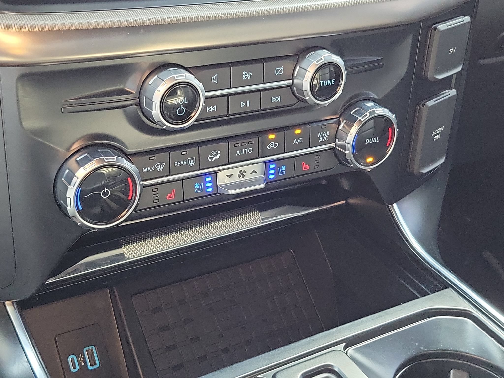 Used 2023 Ford F150 Raptor AWD/4WD image 28