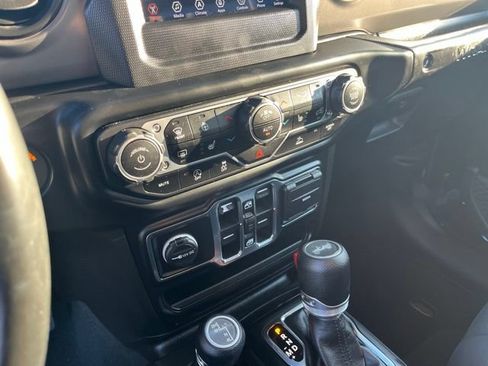 Used 2022 Jeep Wrangler Unlimited Sport AWD/4WD image 24