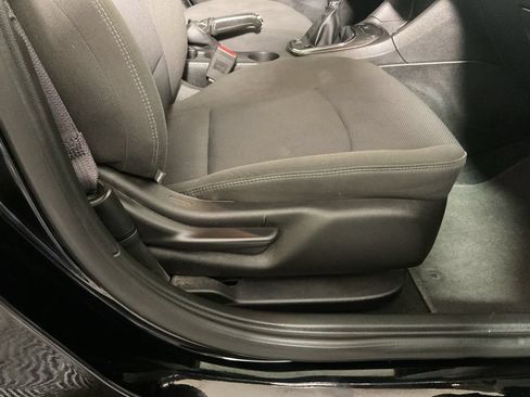 Used 2017 Chevrolet Cruze LT w/ Convenience Package FWD image 32