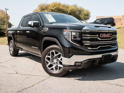 Used 2022 GMC Sierra 1500 SLT w/ SLT Convenience Package